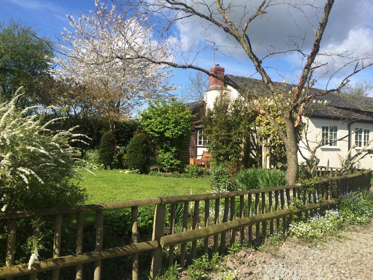 Yew Tree Cottage Леминстер Экстерьер фото